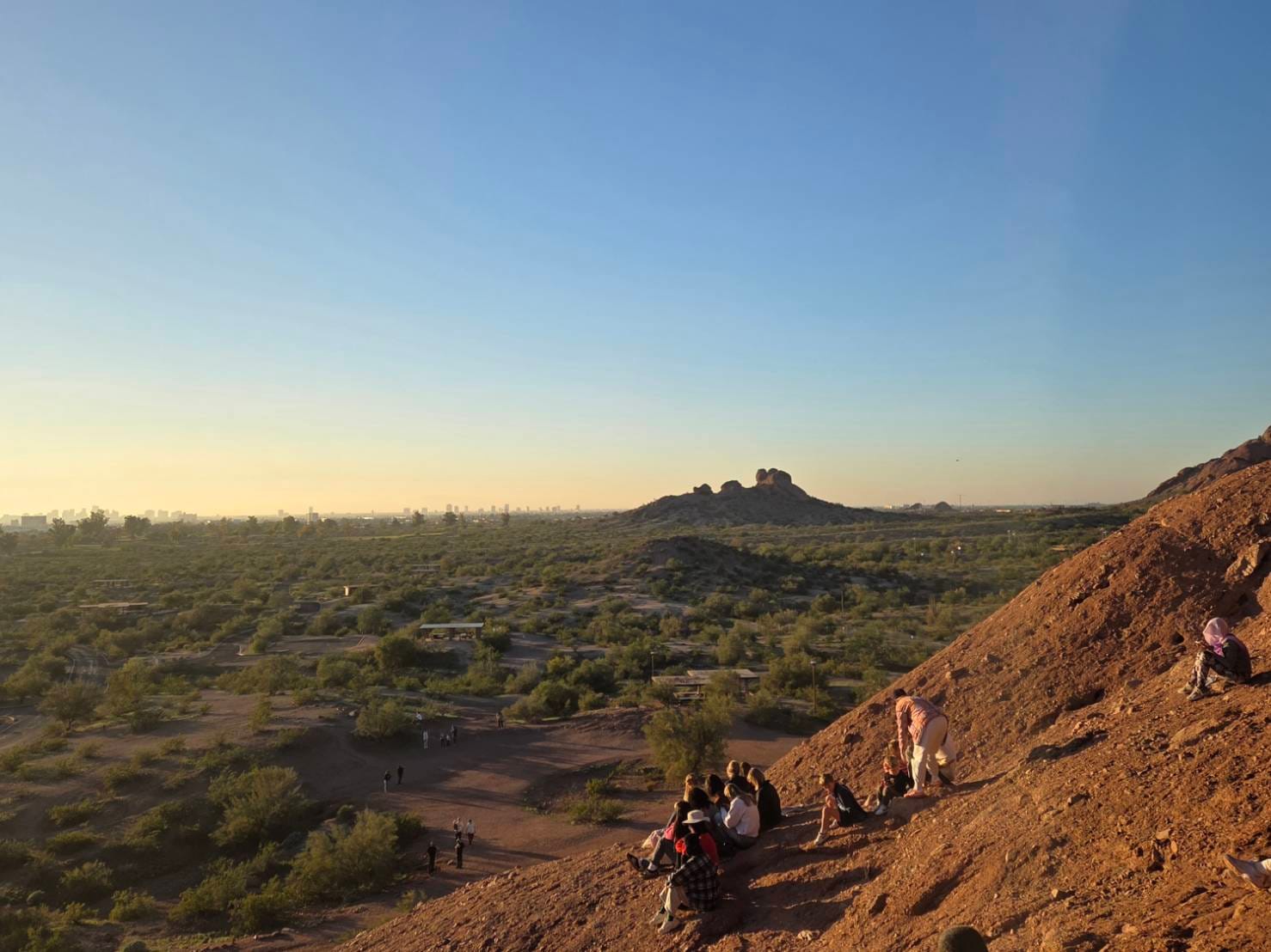 Phoenix Papago Park 的夕陽。Photo credit: Judy Wu